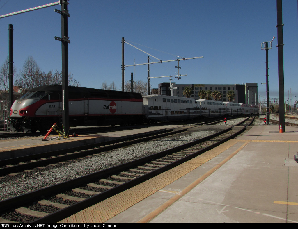 Caltrain 928 Southbound